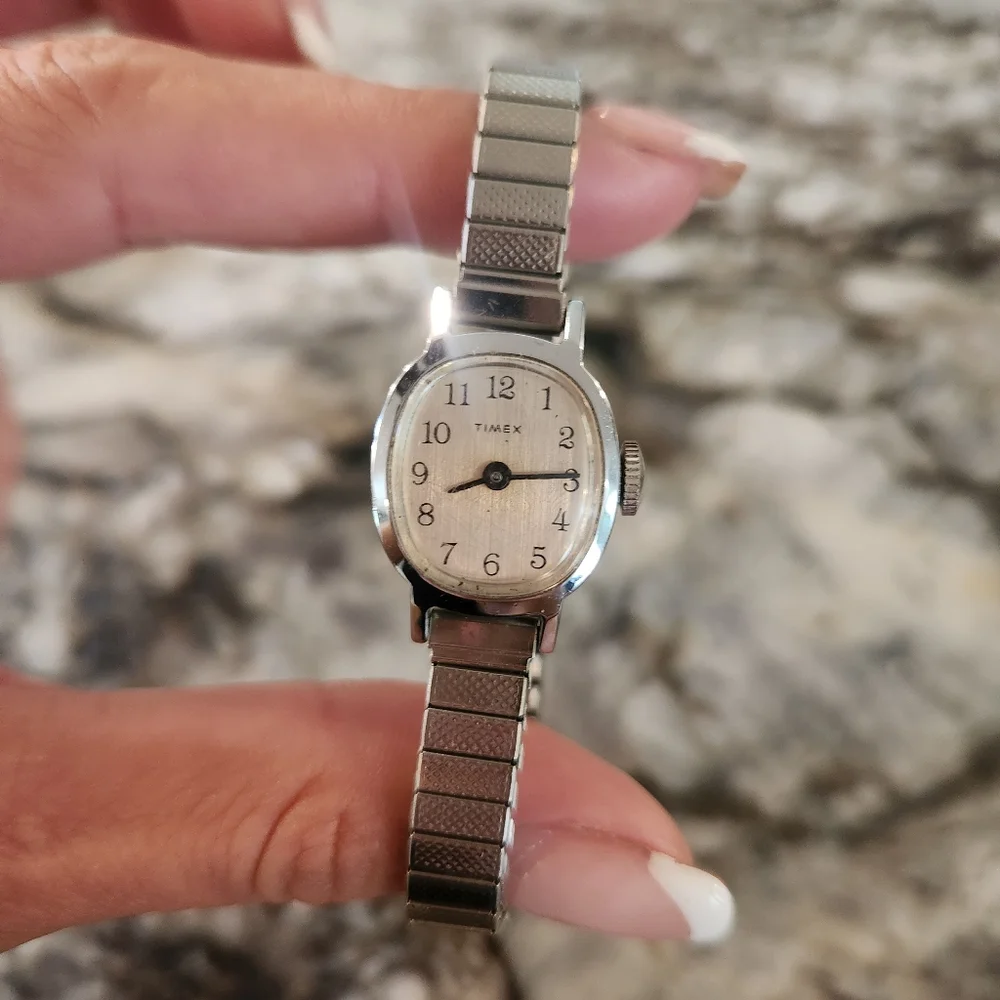 4 Vintage Elegant Silver and Gold Watches Bundle
